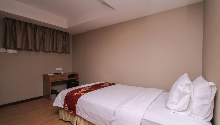 Likas Square - Kk Spacious Homestay 亞庇 外观 照片